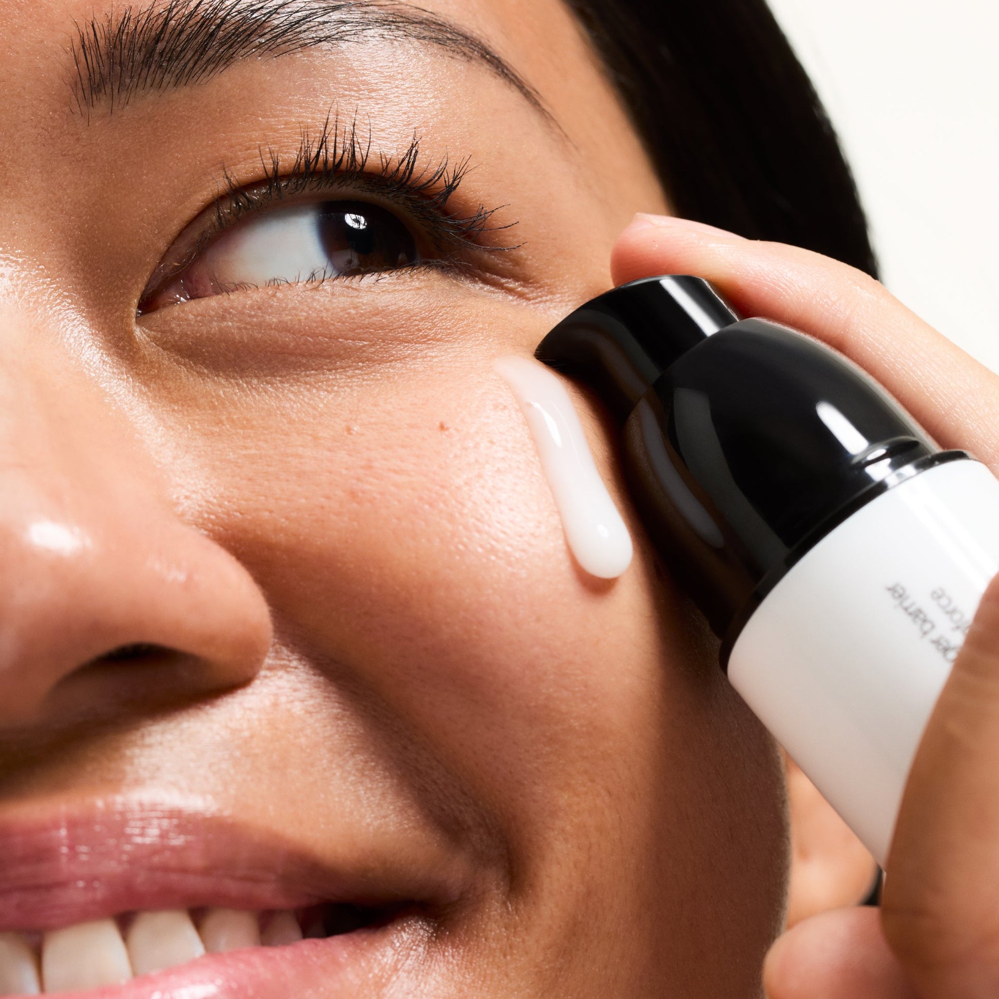 ectoin-hydro-barrier-serum-duo-m7 Ectoin-Globals_Texture-bottle.jpg